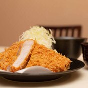 とんかつ専門店つむぎ